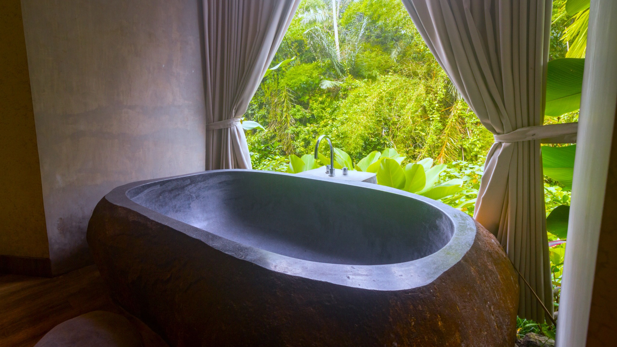 Tlaga Singha: Spa & Pool Day Pass (With Lunch)